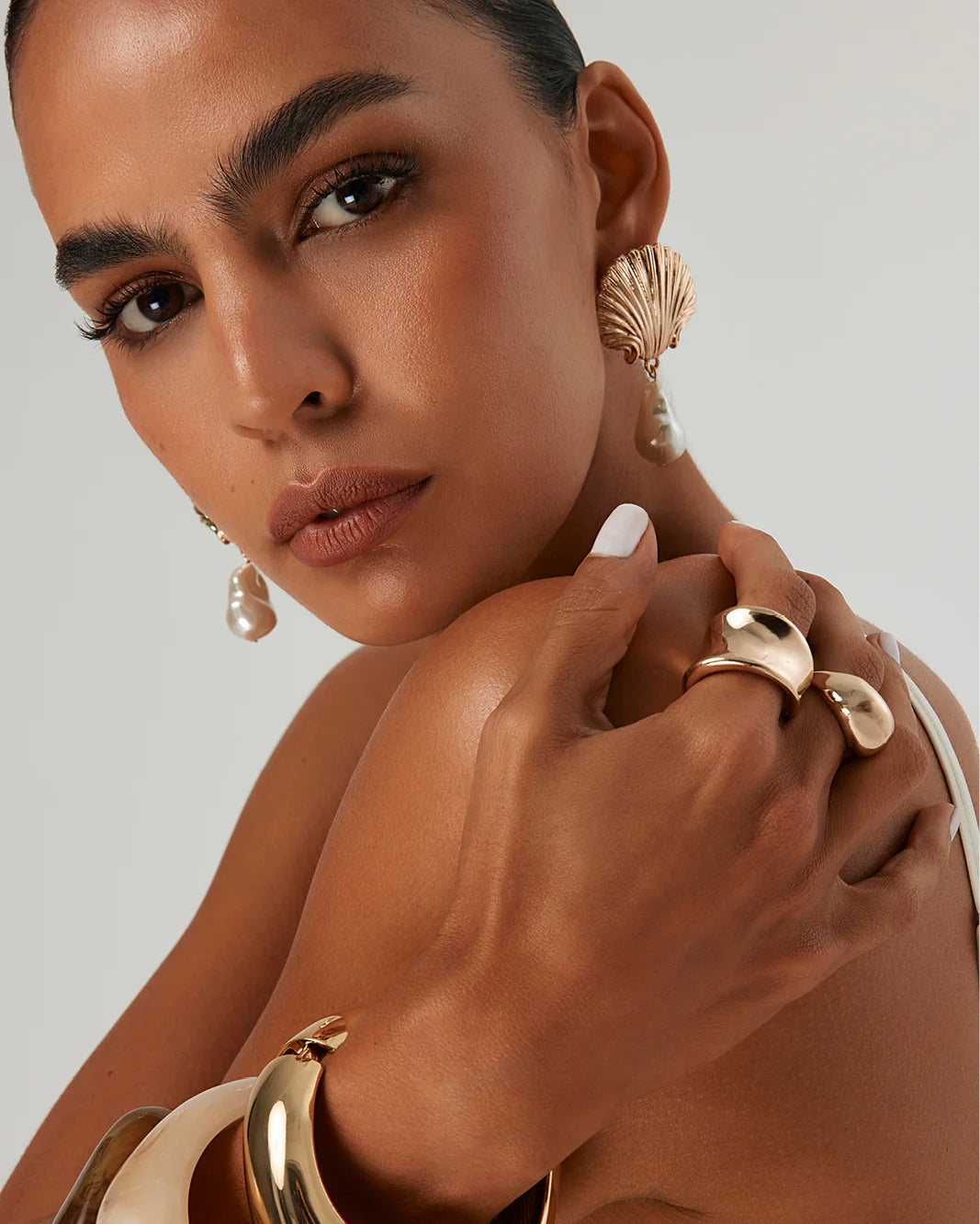 CLARA EARRINGS - GOLD-PEARL