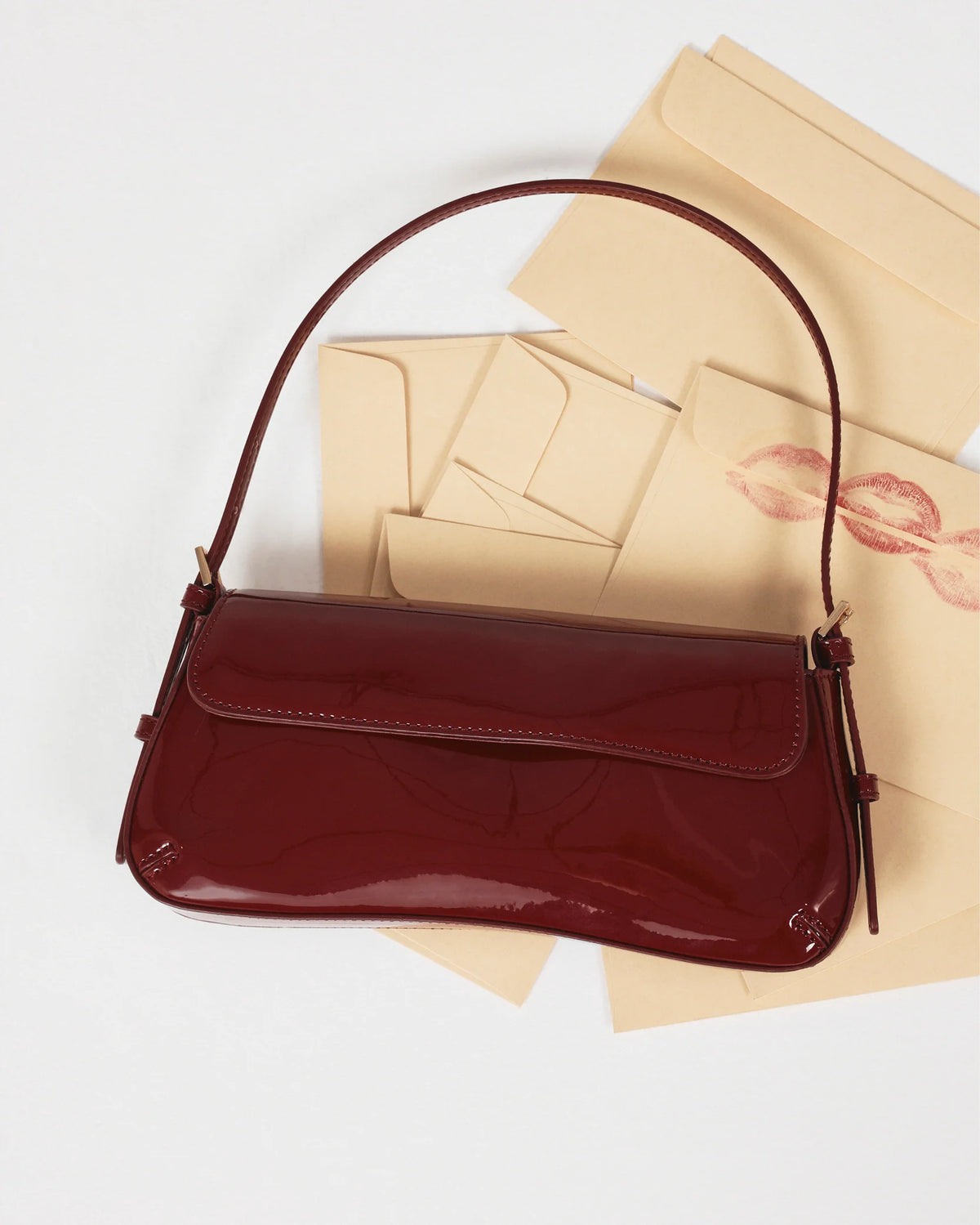 SABELLA SHOULDER BAG - CHERRY PATENT-GOLD